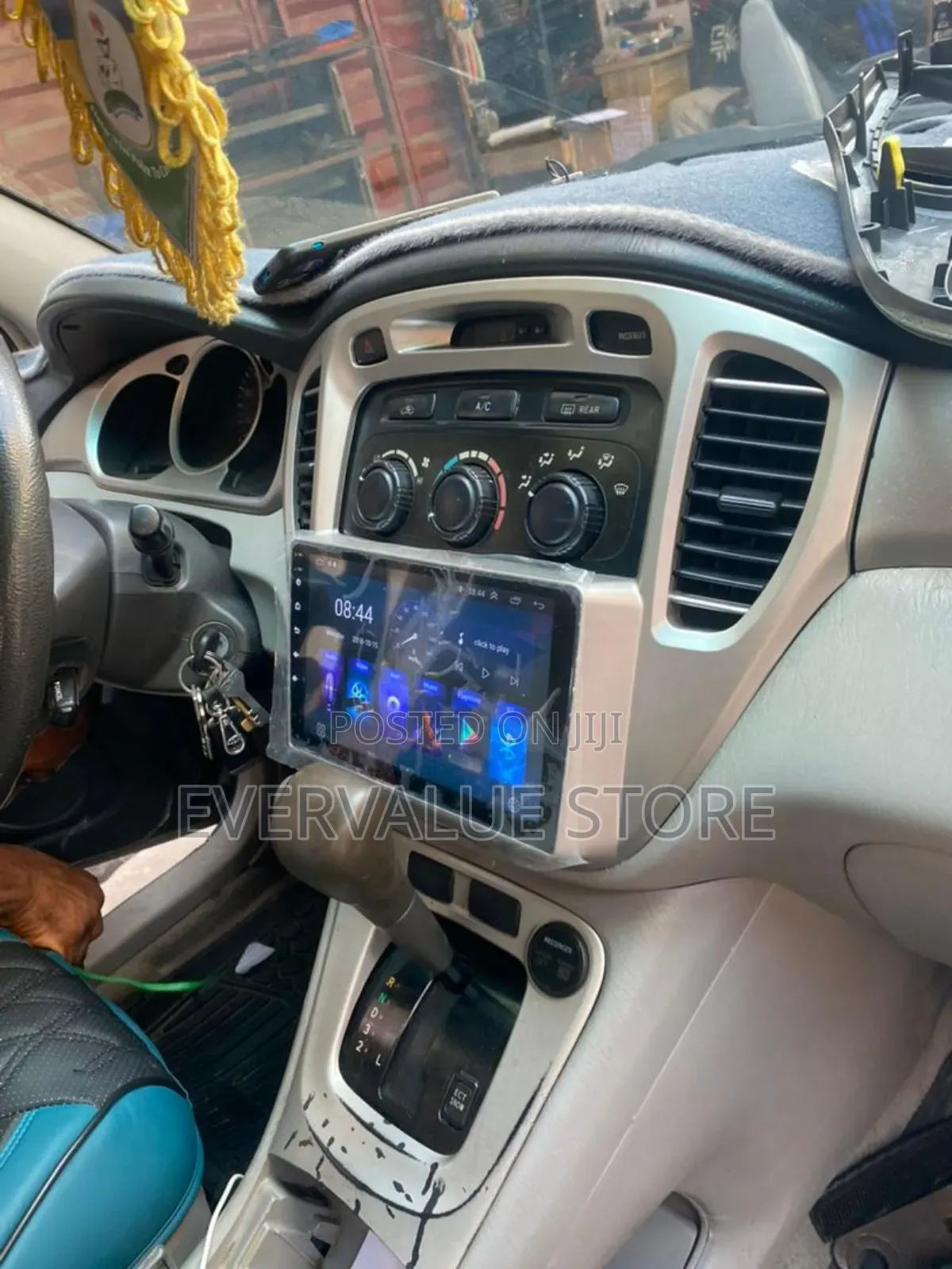 Toyota Highlander 2003-2007 Android Player + Reverse Camera