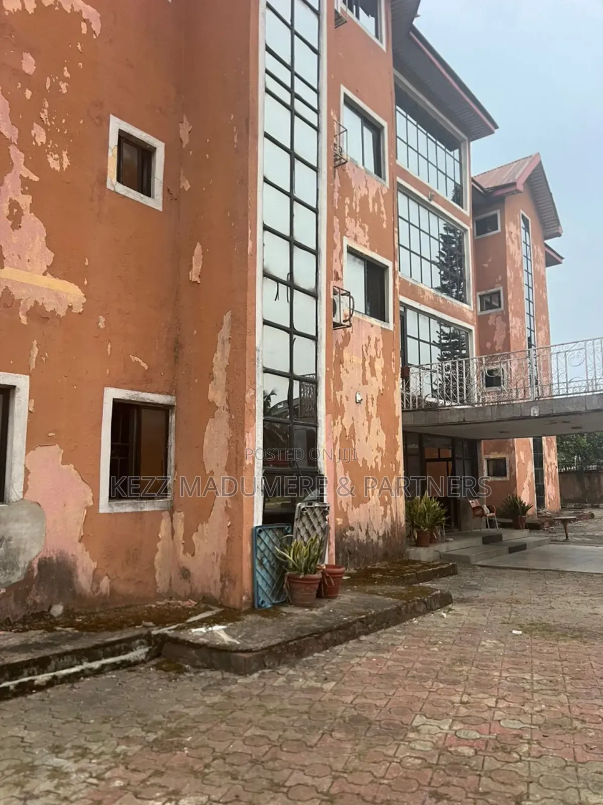 For Sale: Non Functional 54 Rooms Hotel, Iwofe Road , Ph