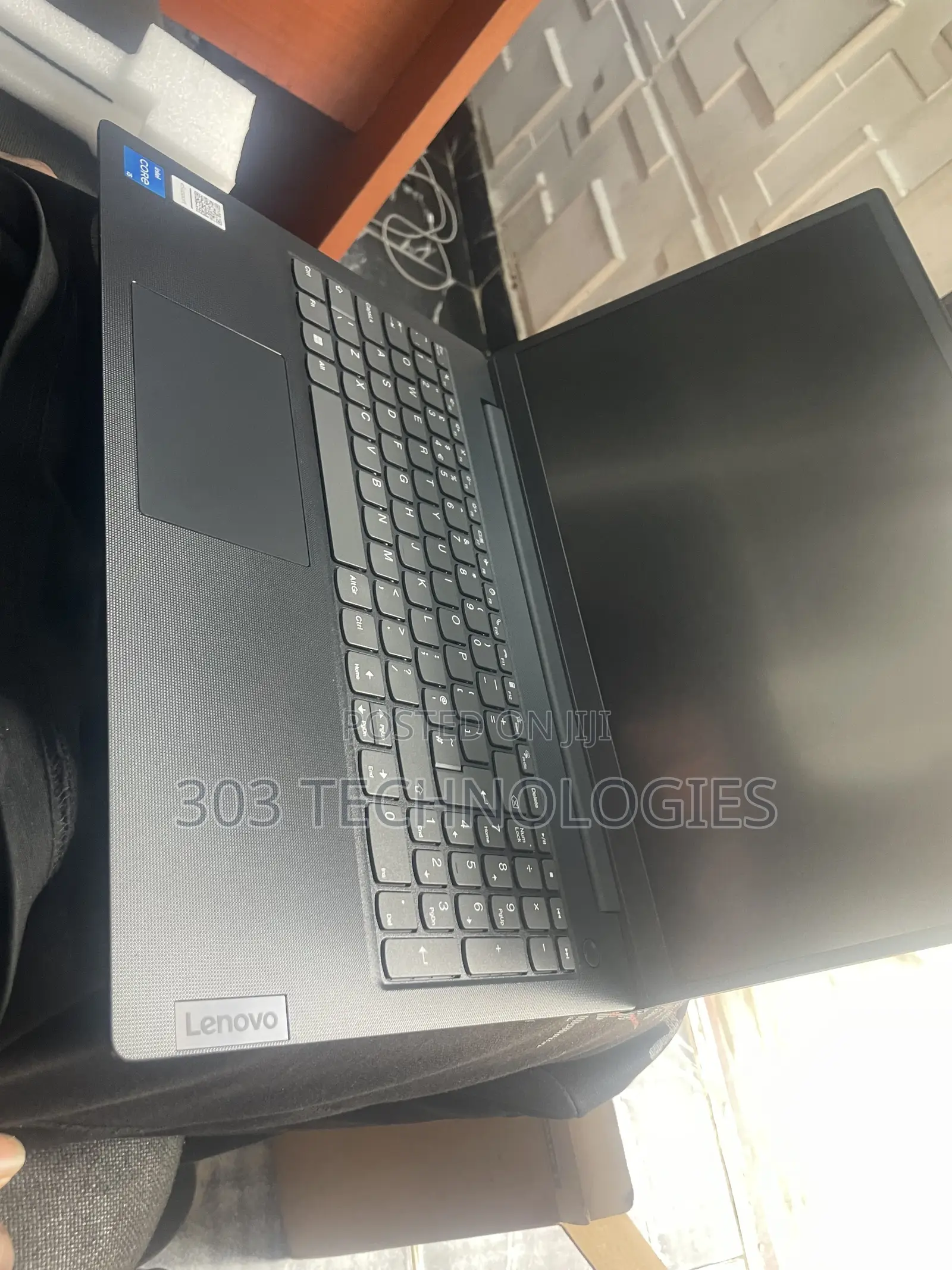 New Laptop Lenovo V15 16GB Intel Core i5 SSD 512GB