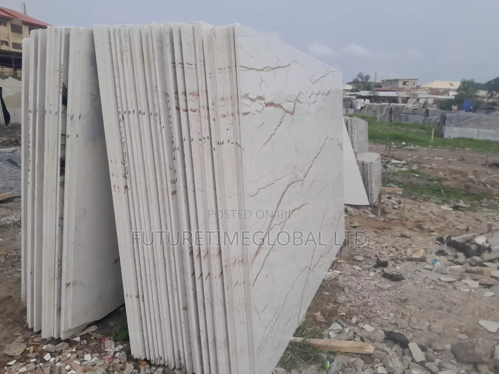 Creamy-Gold Marble Quartz Slab