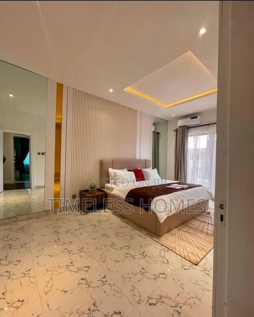 2 Bed With Pool Gym and Snooker
