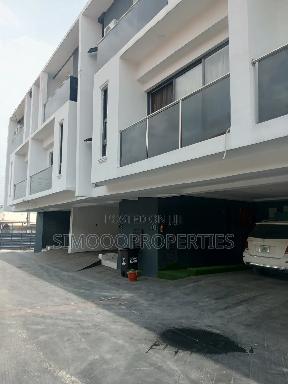 5bdrm Duplex in Grace Oasis Resident, Lakowe for sale