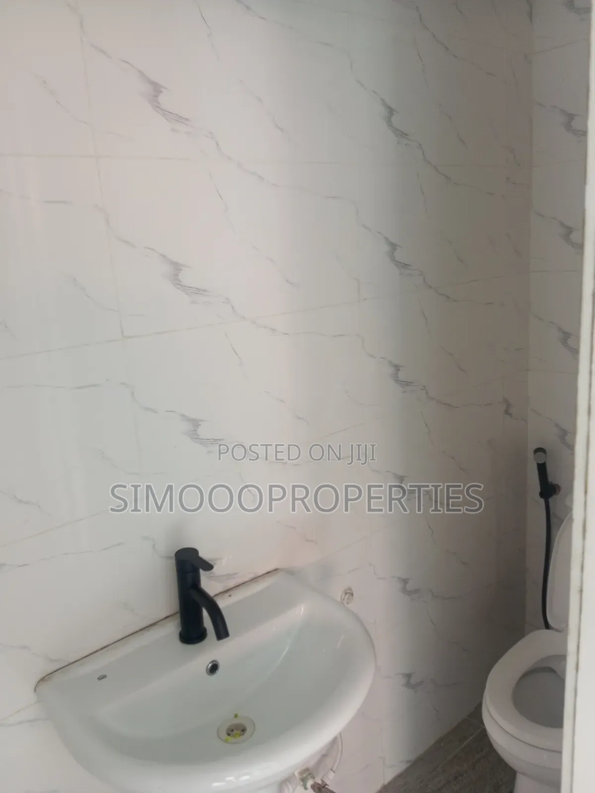 5bdrm Duplex in Grace Oasis Resident, Lakowe for sale