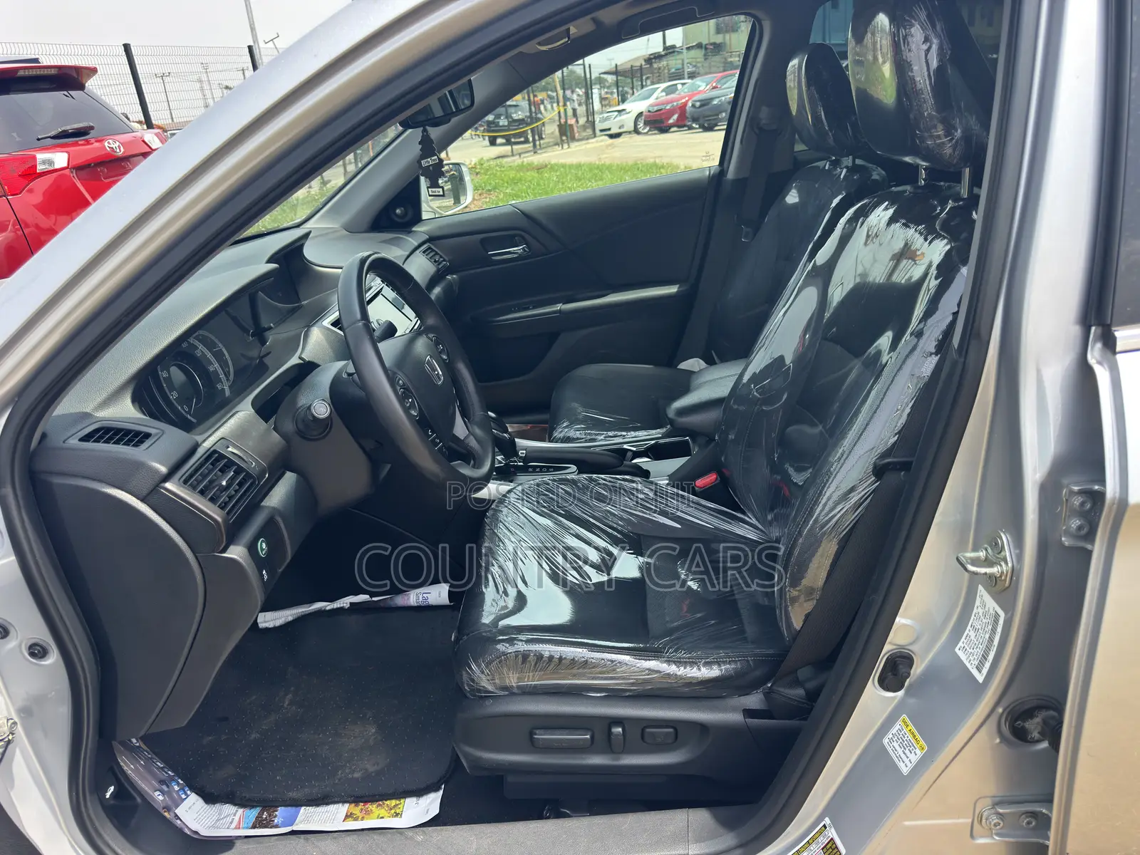 Honda Accord Touring V-6 4dr Sedan (3.5L 6cyl 6A) 2014 Silver