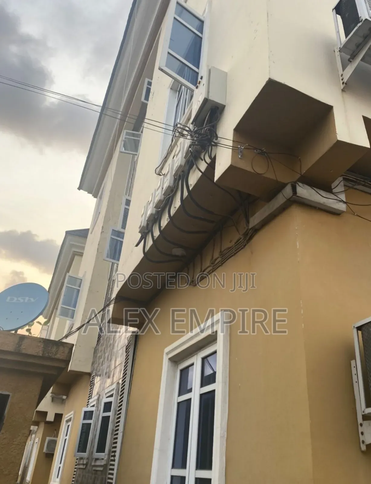 2bdrm Block of Flats in Ago Palace for sale