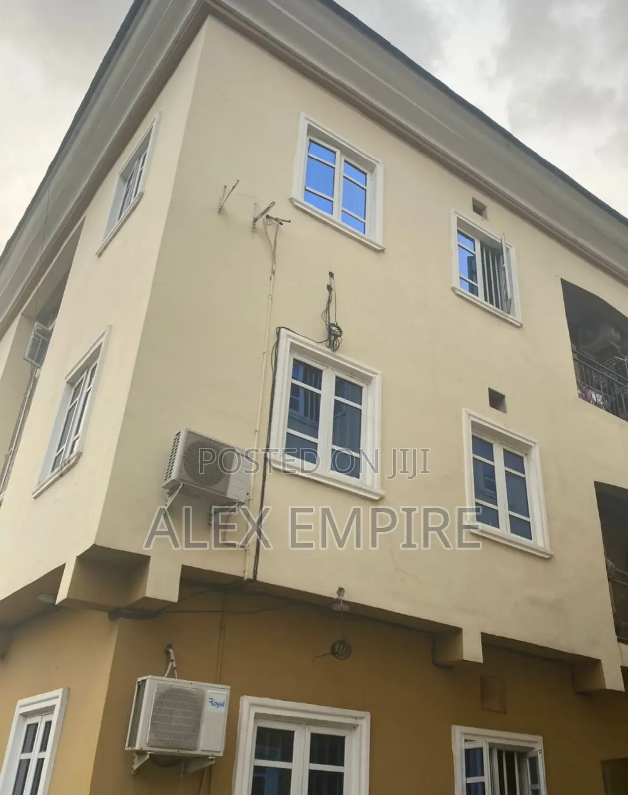 2bdrm Block of Flats in Ago Palace for sale