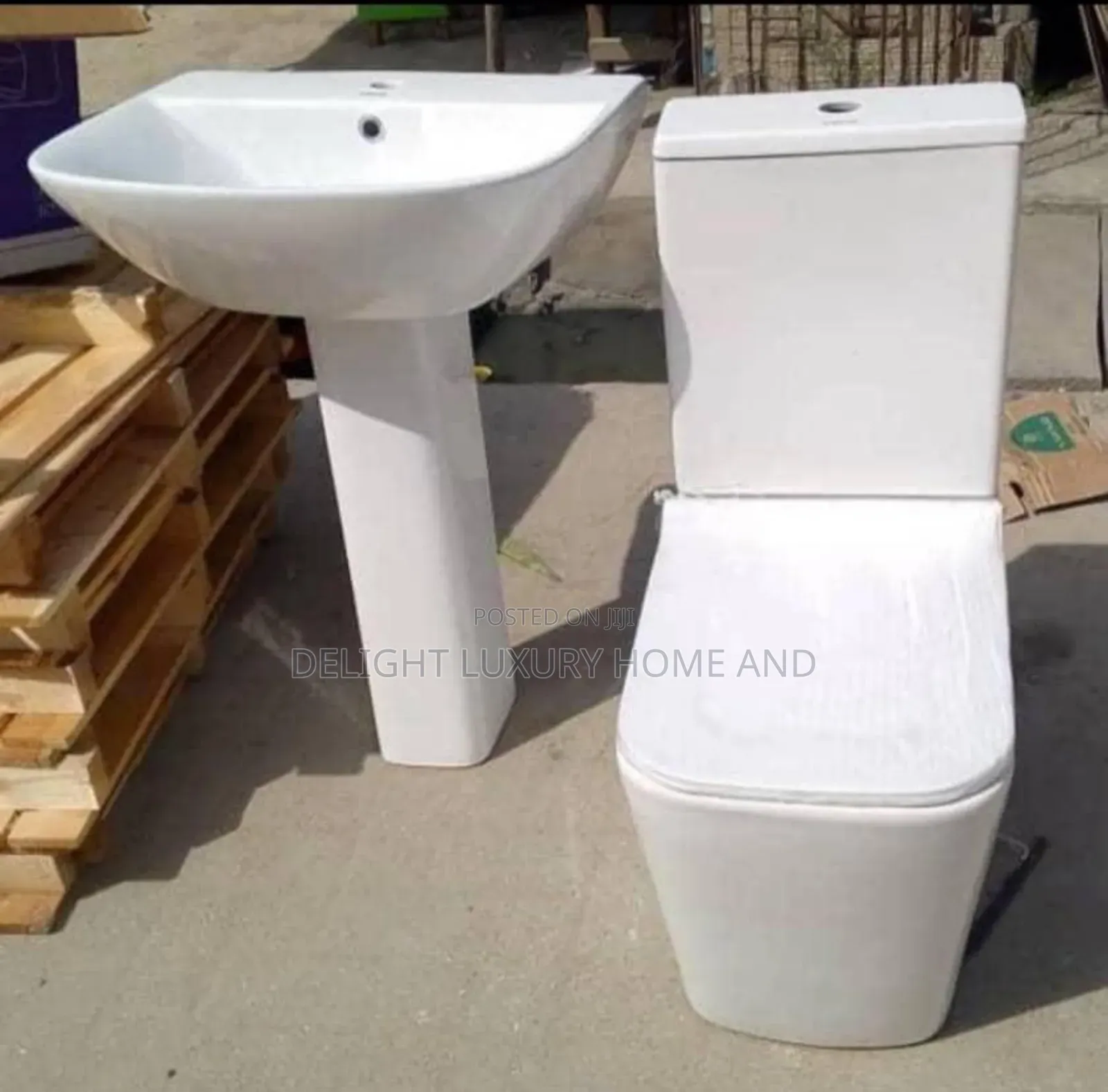 Square Wc White Color Available Complete Set