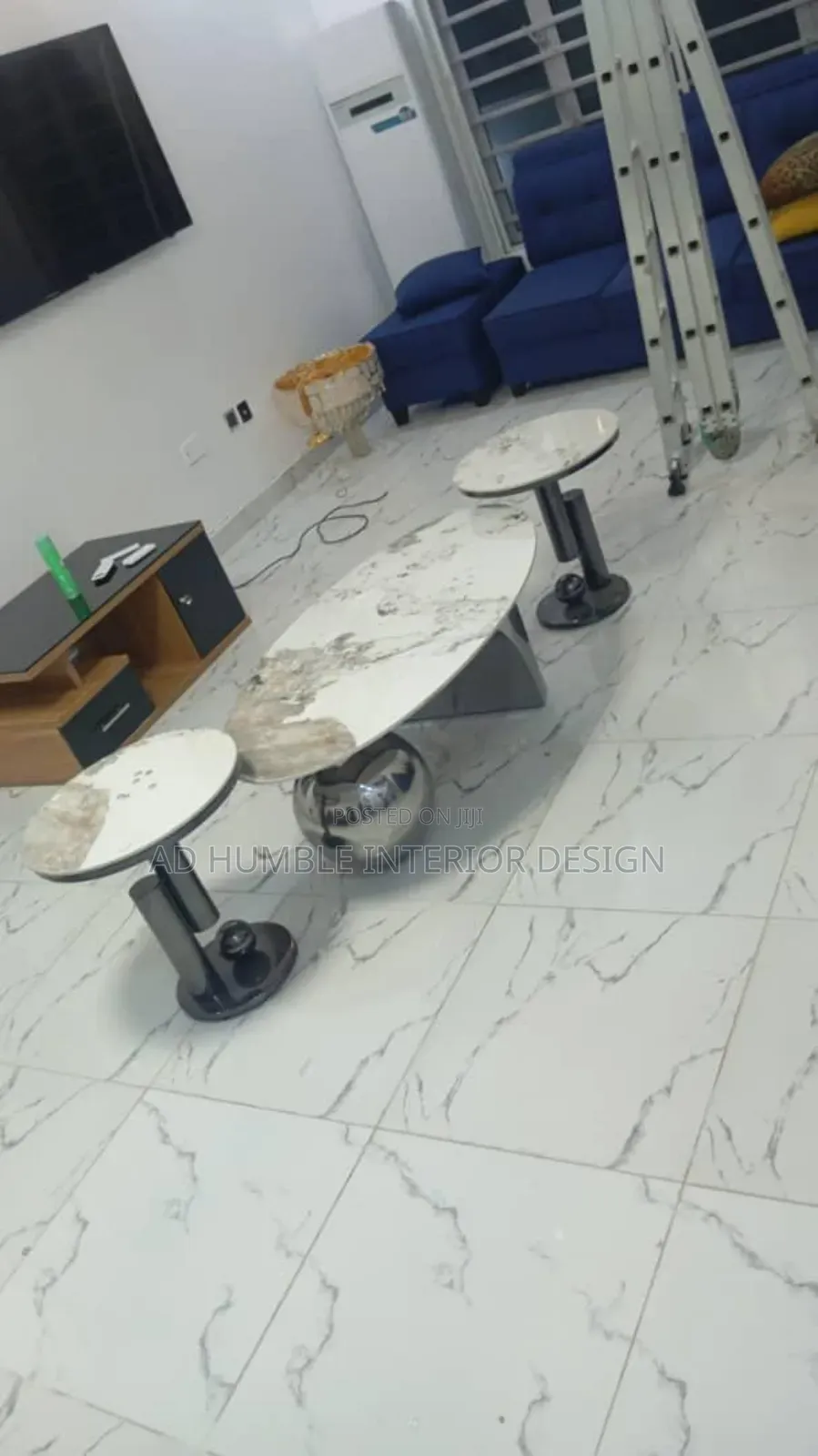 Set of Center Table With Stool