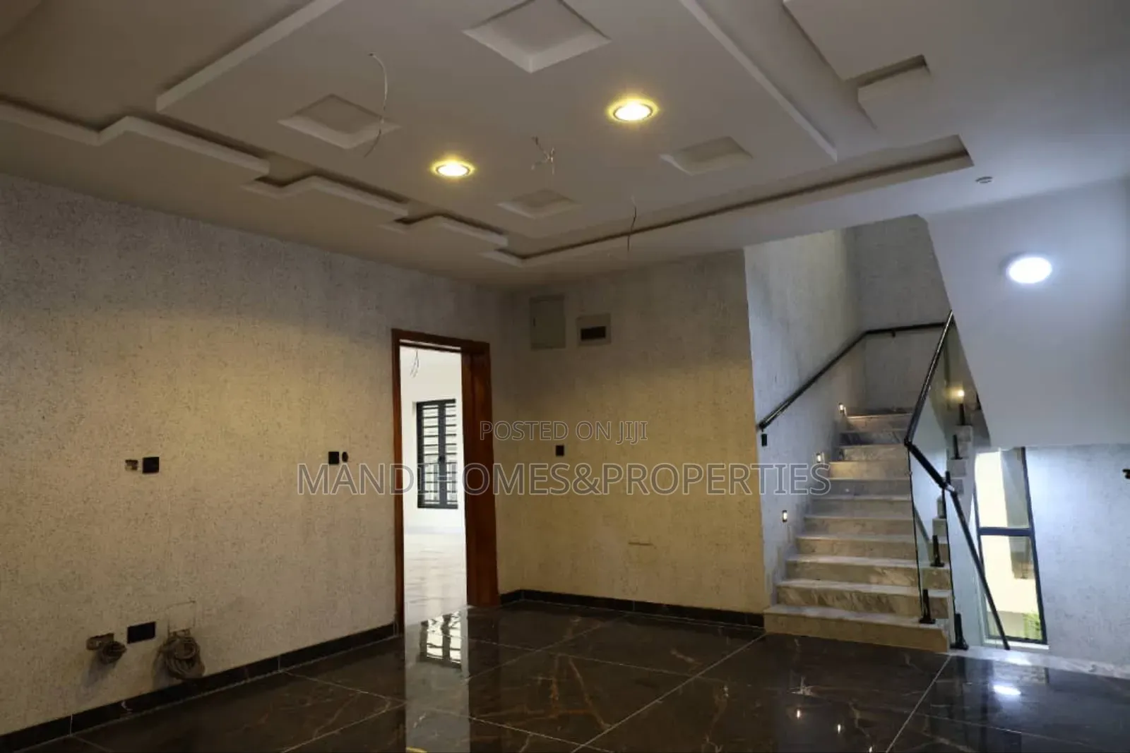 5bdrm Duplex in Sangotedo for sale