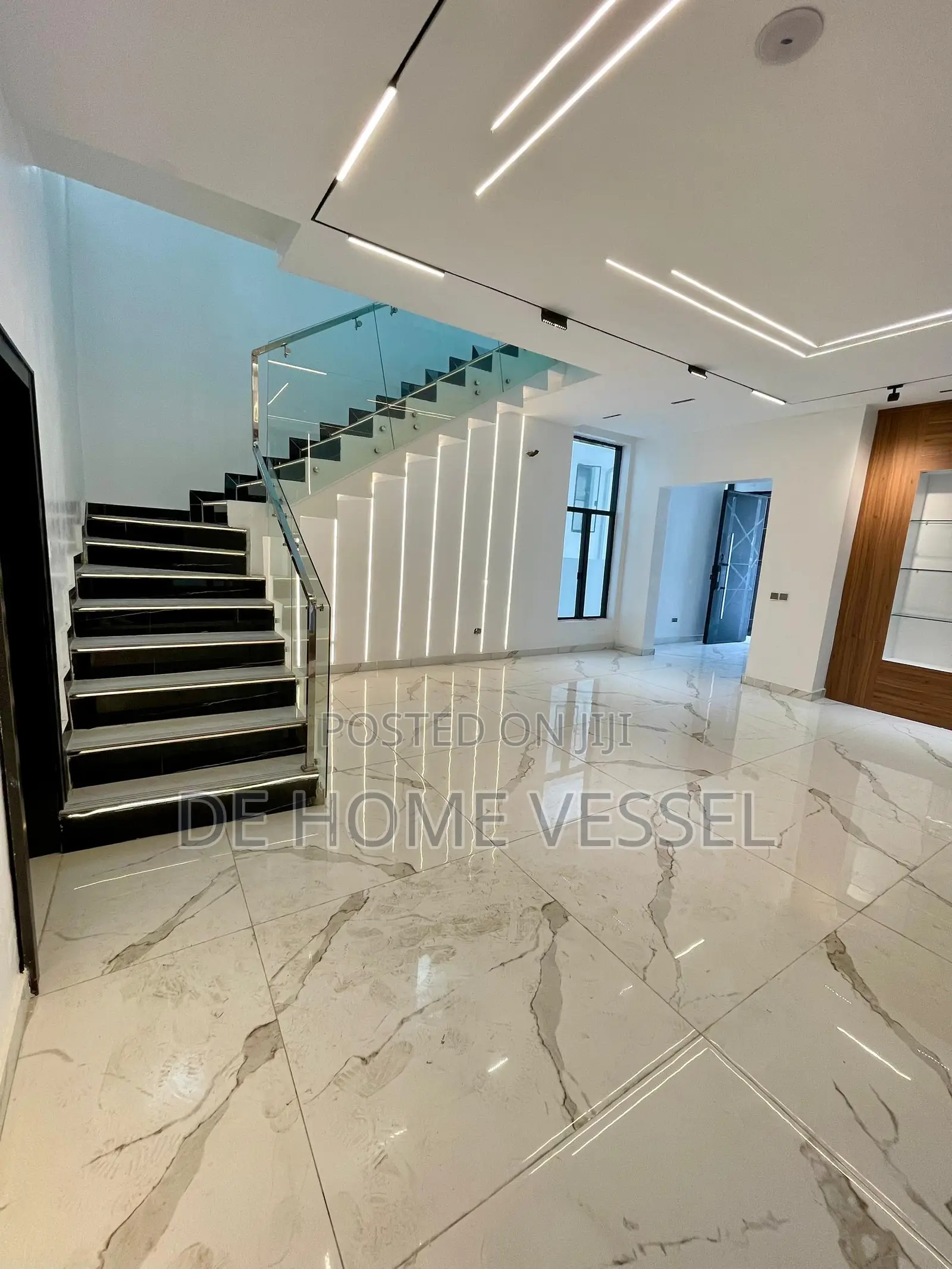5bdrm Duplex in Lekki Phase 1 for sale
