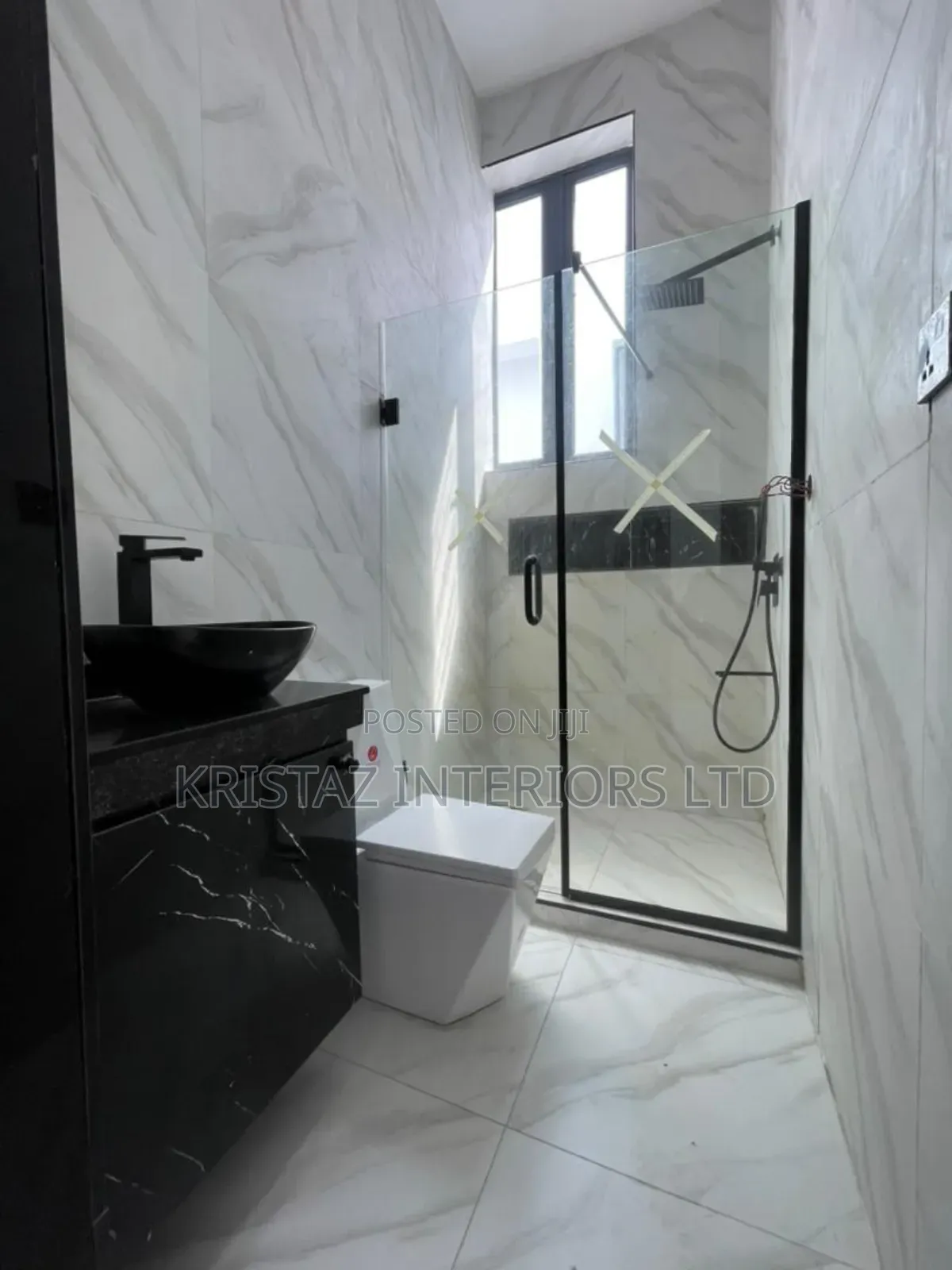 5bdrm Duplex in Chevron for sale