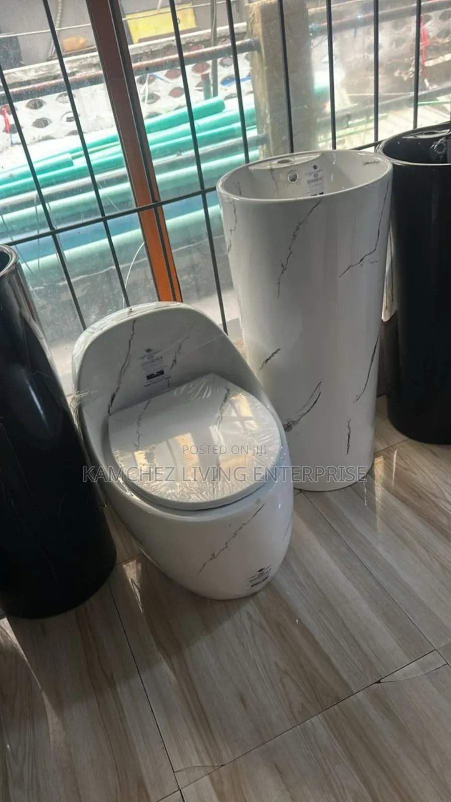 Modern White Marble-effect Wc Set – Toilet & Pedestal Sink (Brand New)