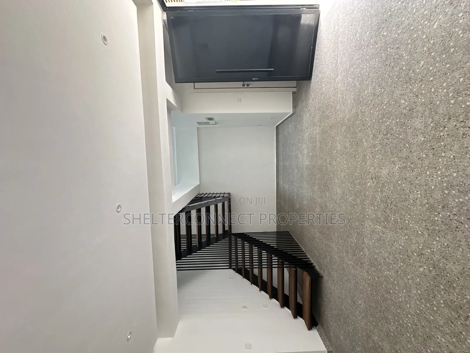 4bdrm Townhouse/Terrace in Ikate for sale