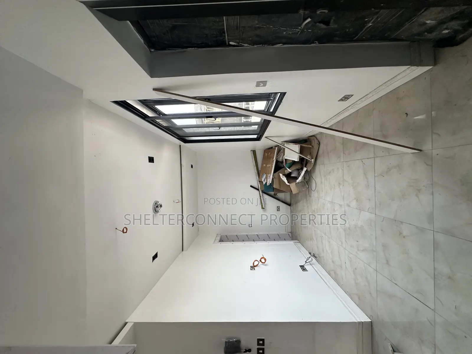 1bdrm Penthouse in Ikate for sale