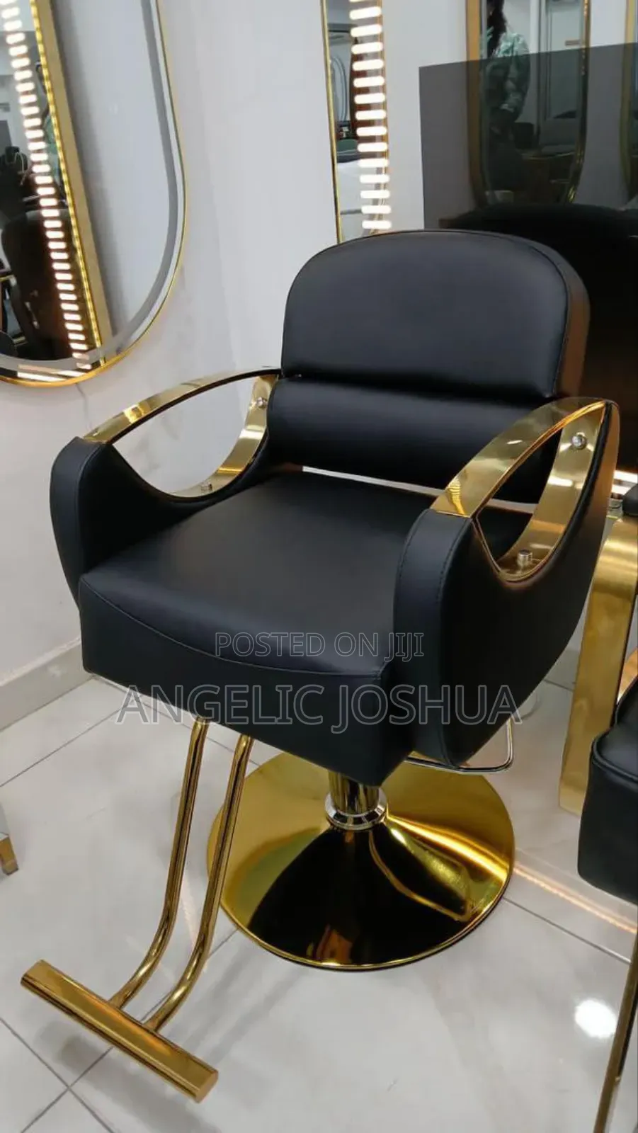 Good Saloon Chair