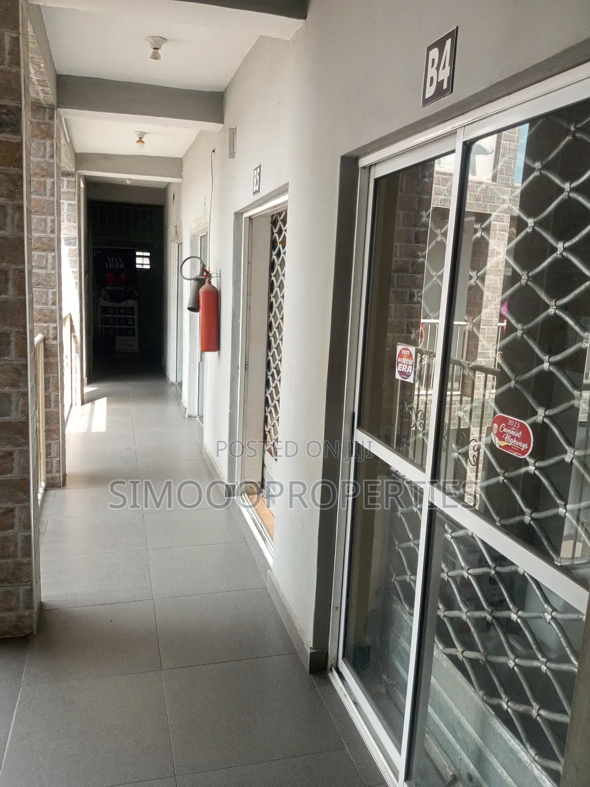 Standard 3in1 Facing Express Upstairs Shop for Rent at Eputu