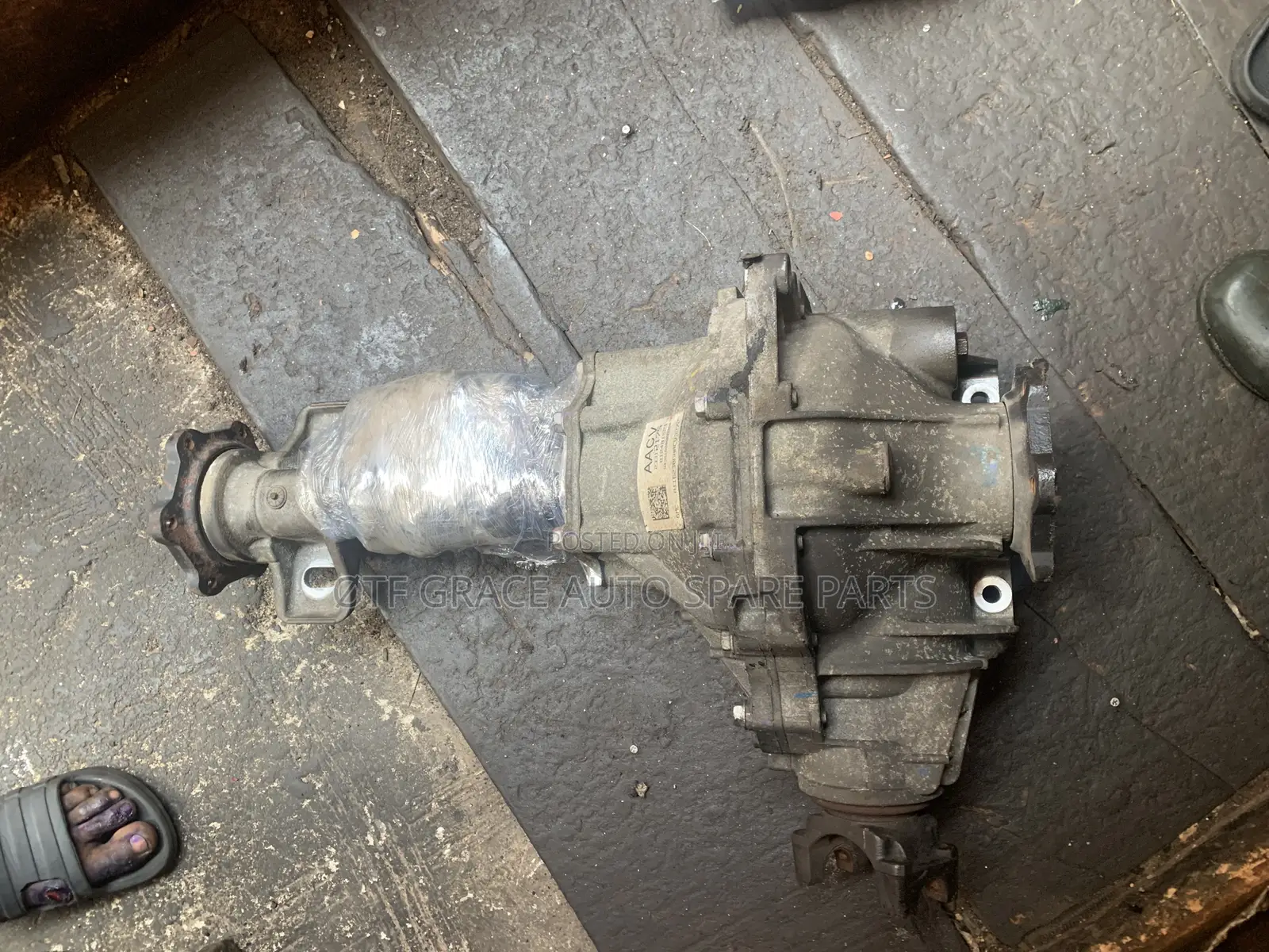 Front Axle Cadillac Escalade