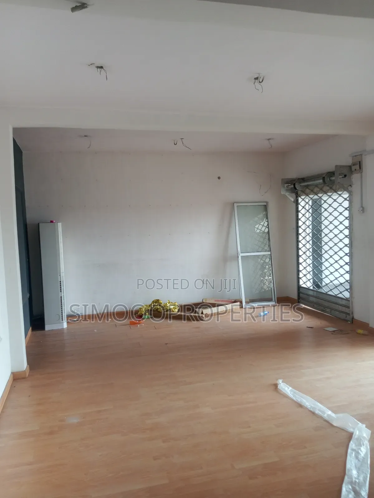 Standard 3in1 Facing Express Upstairs Shop for Rent at Eputu