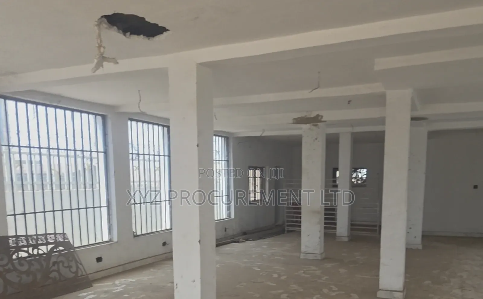 Building for Sale at Maraba, by Main Road