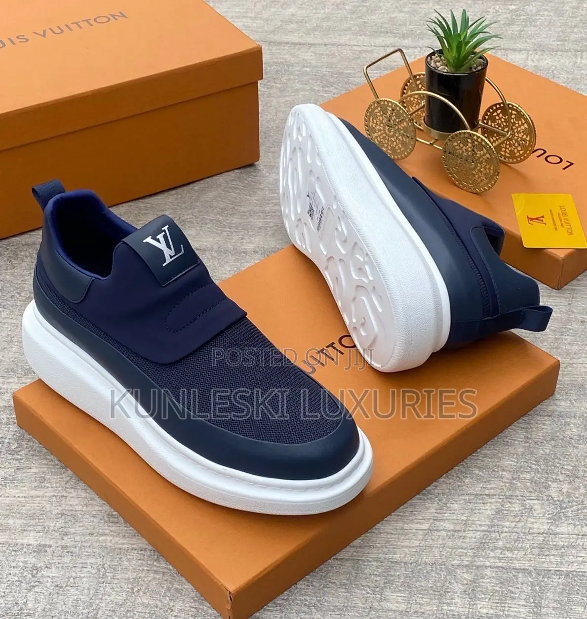 High Quality Louis Vuitton Luxury Slip On Sneakers