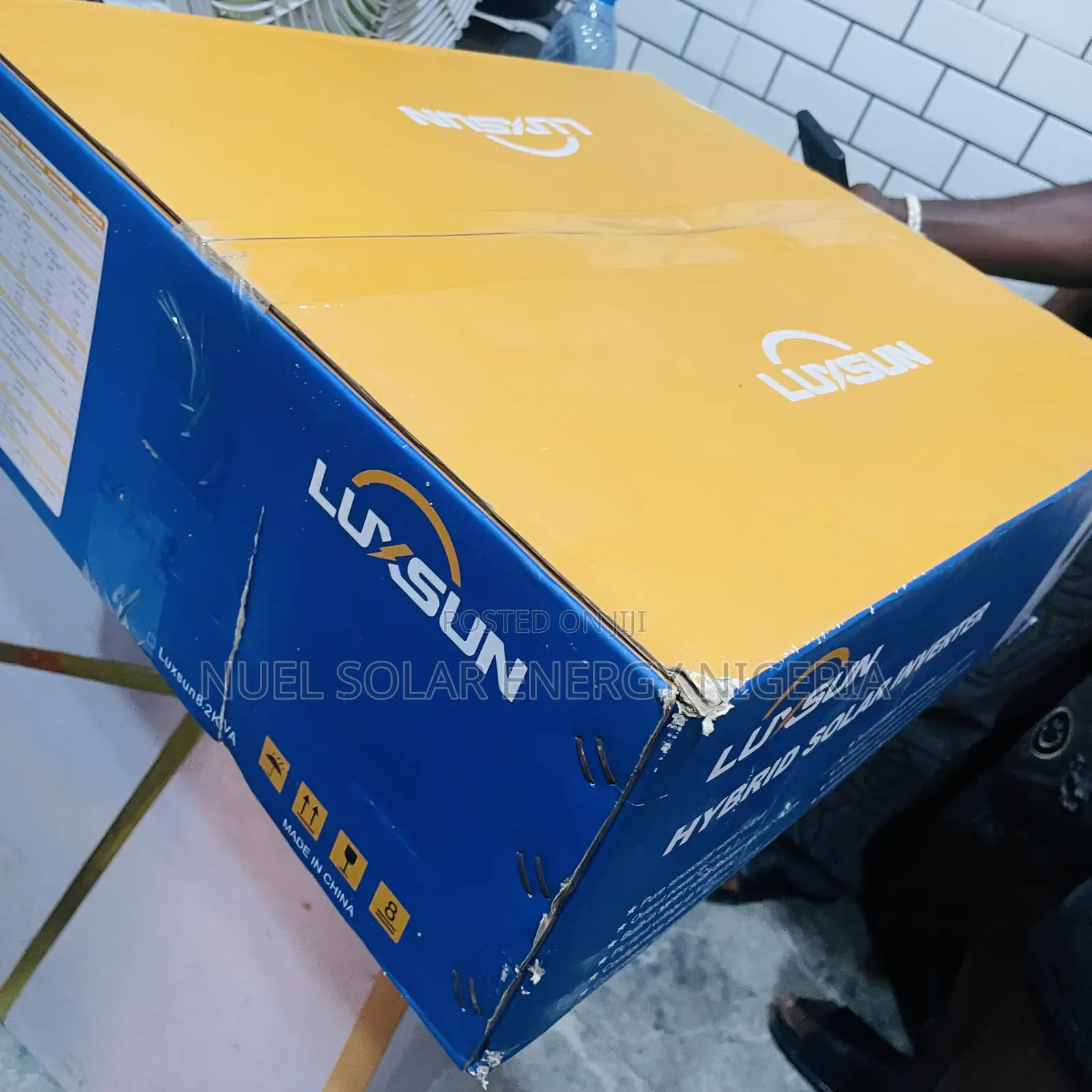 Hybrid Solar Inverter Luxsun 8.2kva.48v