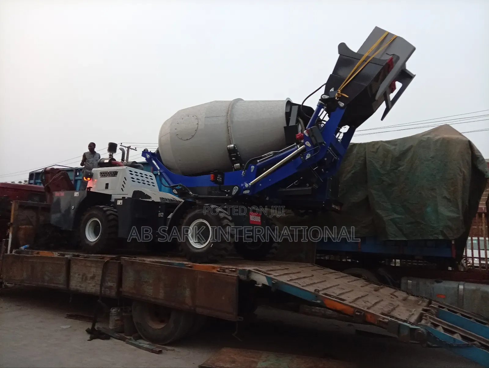 Brand New Self Loading Concrete Mixer 4cbm