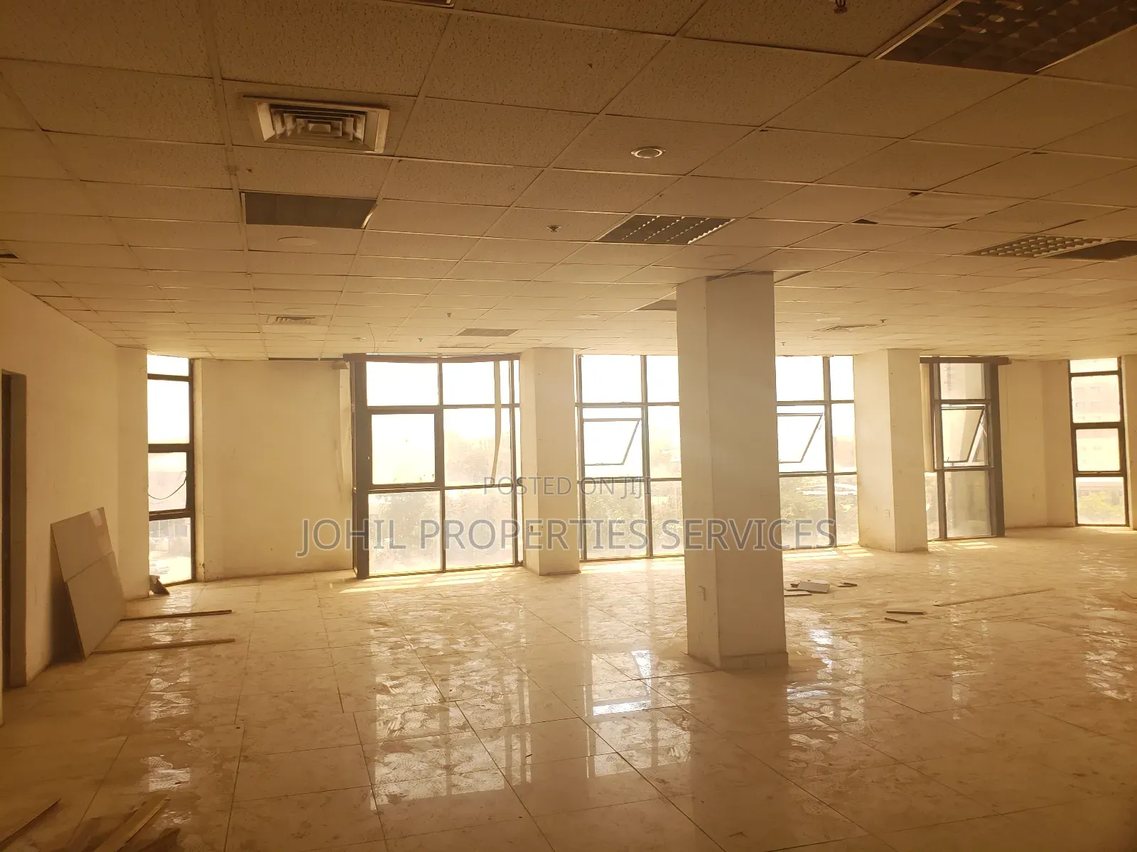 150sqm Office Space for Rent at Central Area CBD Serviced