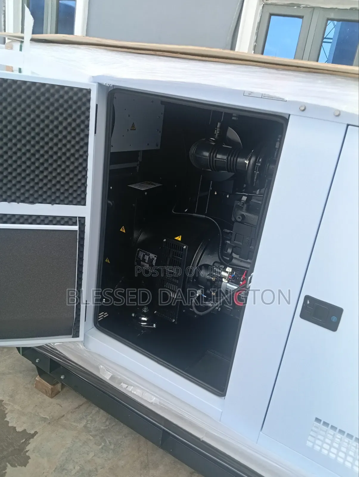 100kva Perkins Soundproof Generator 2yrs Warranty