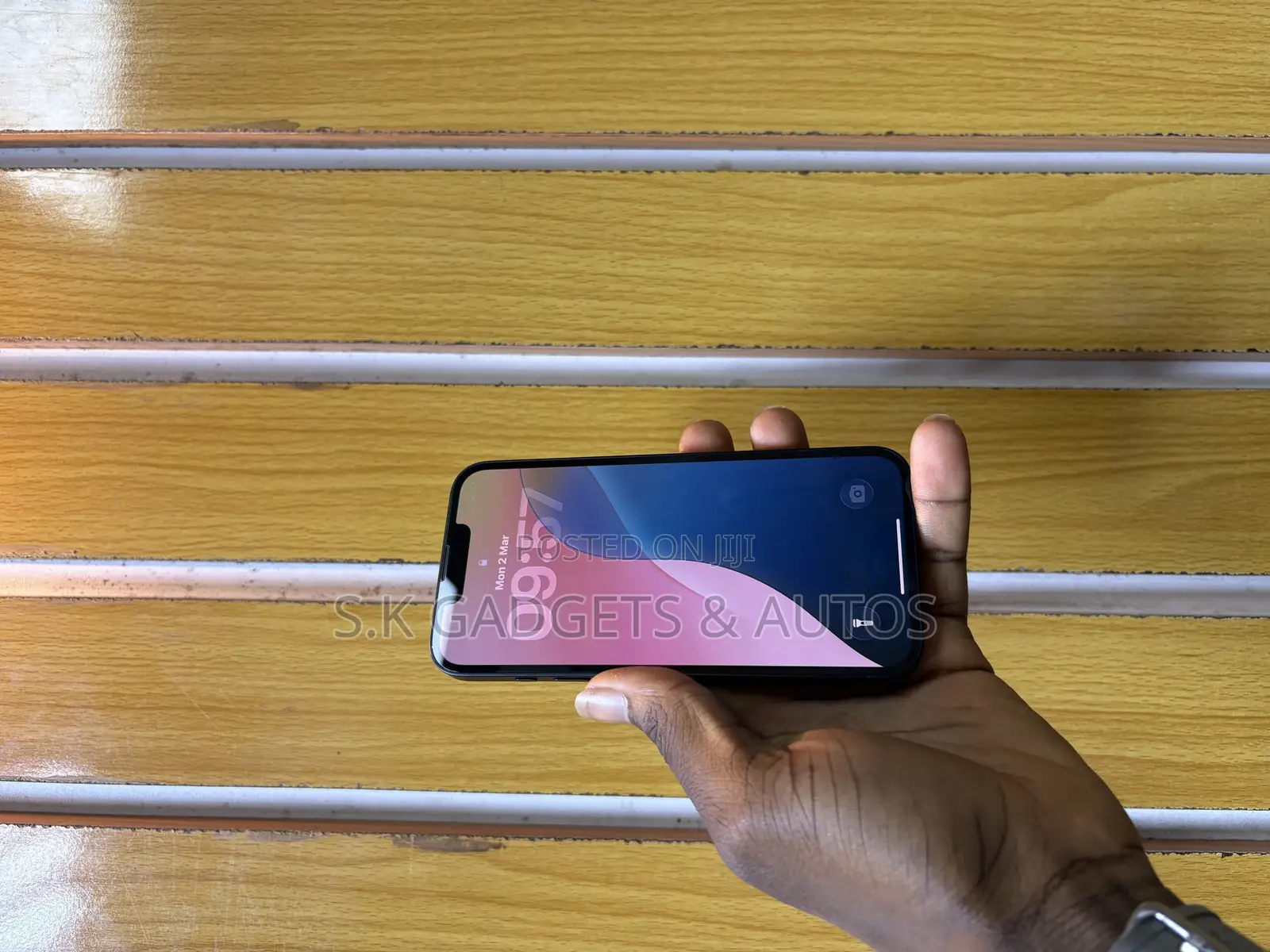 New Apple iPhone 16e 128 GB Black