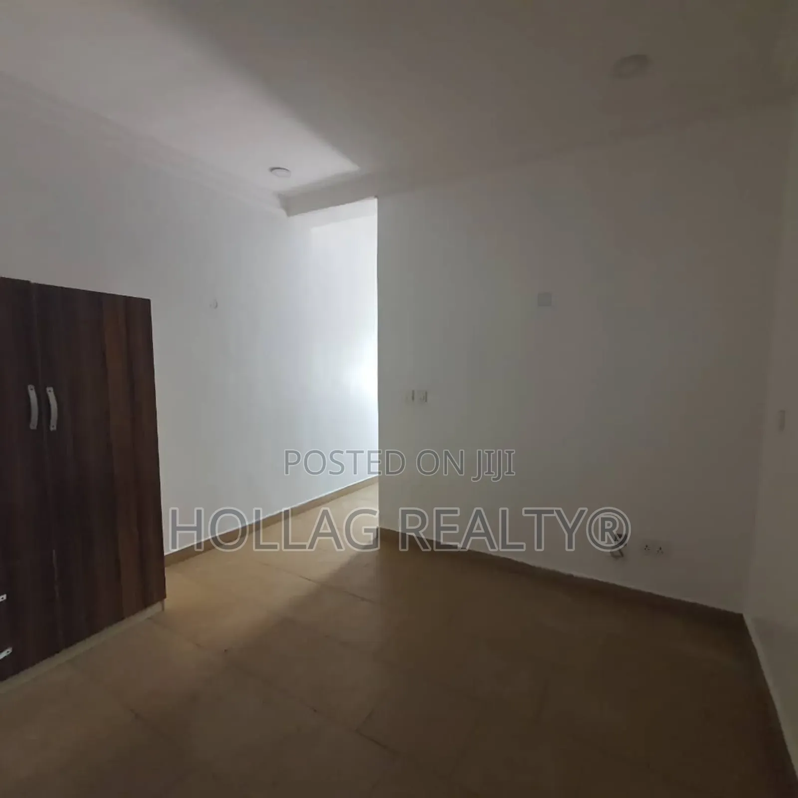 6bdrm Duplex in Agungi for sale