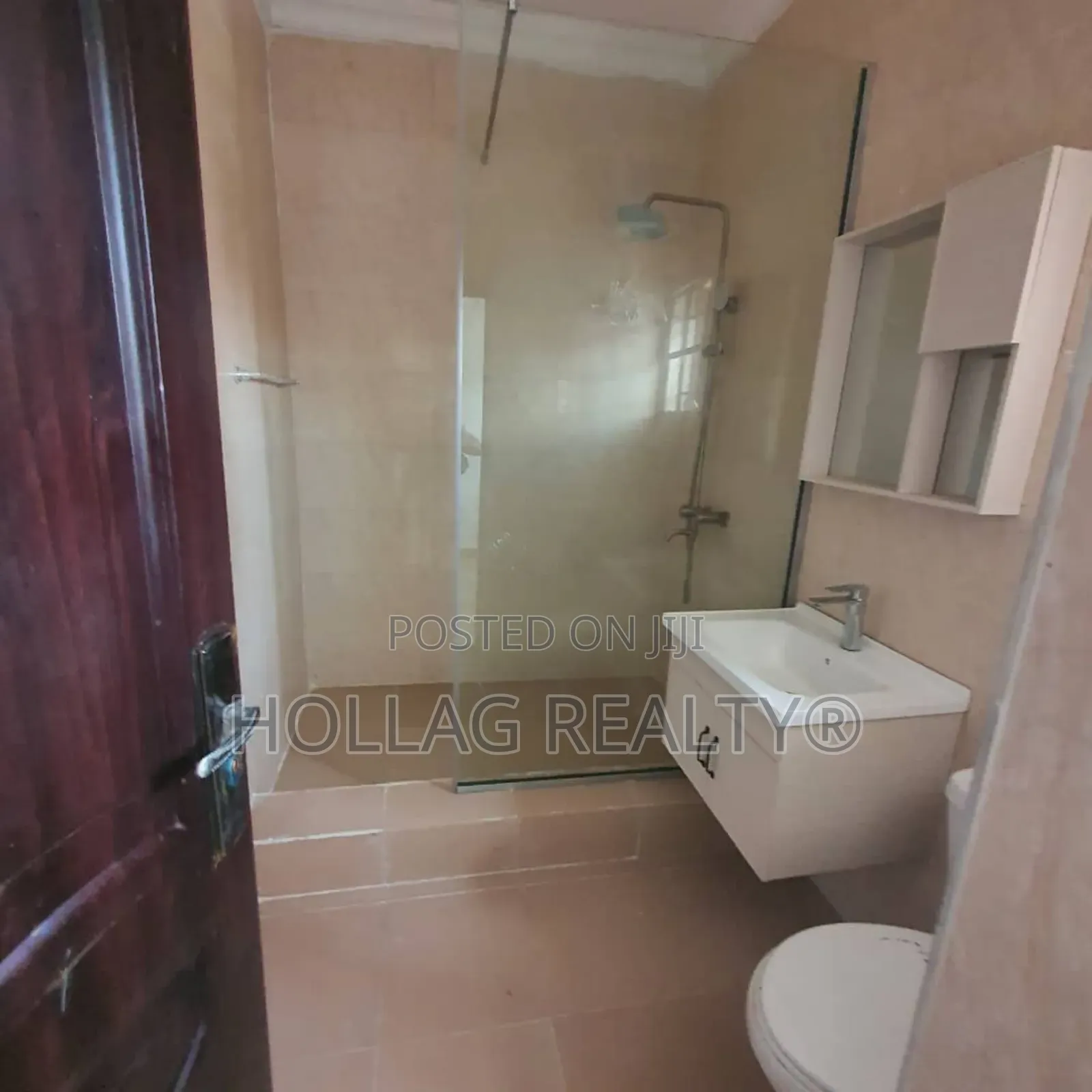 6bdrm Duplex in Agungi for sale