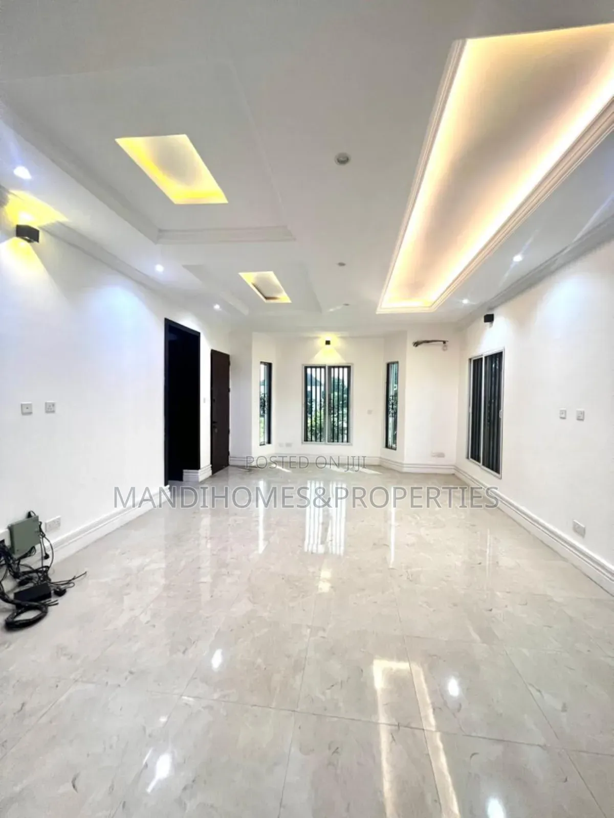 5bdrm Duplex in Sangotedo for sale