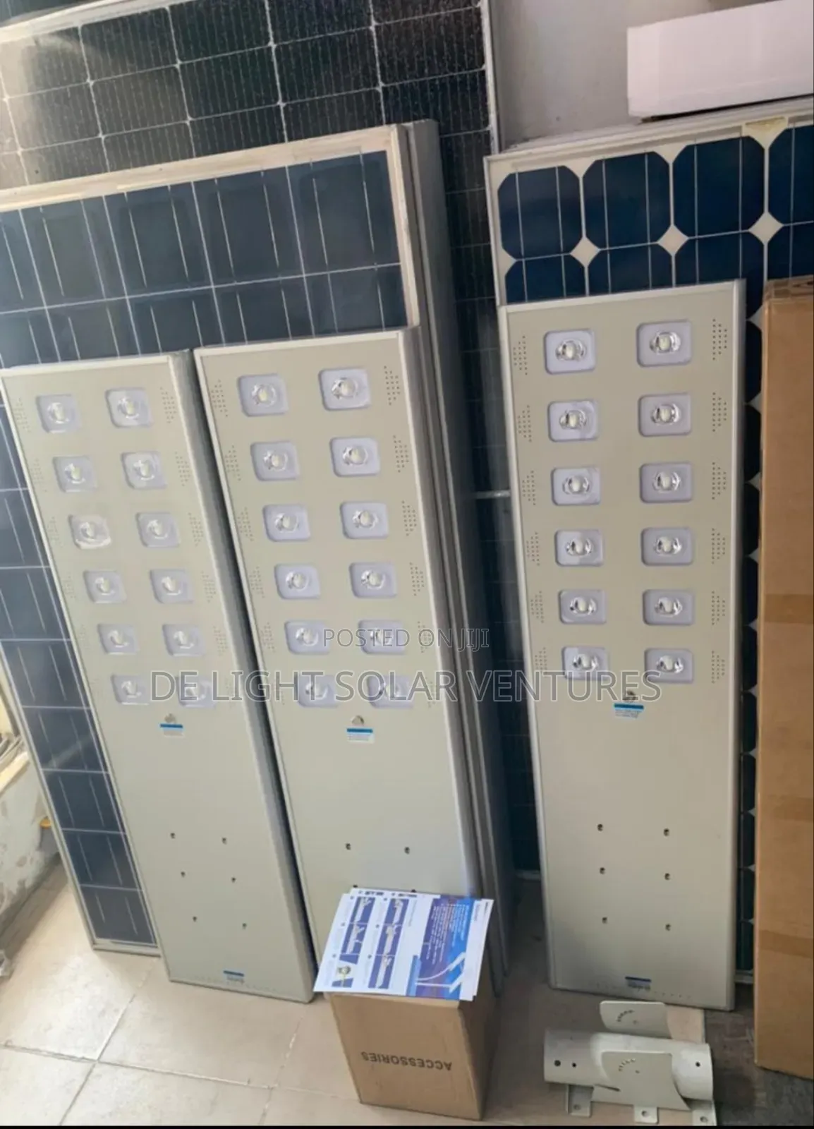100watts Wakatek All In One Solar Street Light