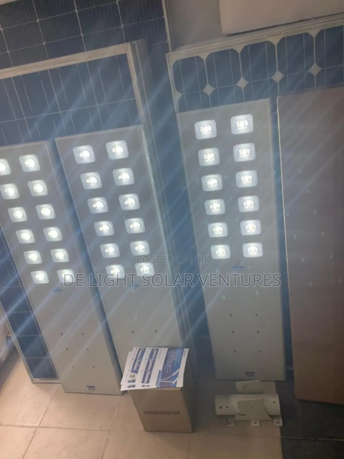 100watts Wakatek All In One Solar Street Light