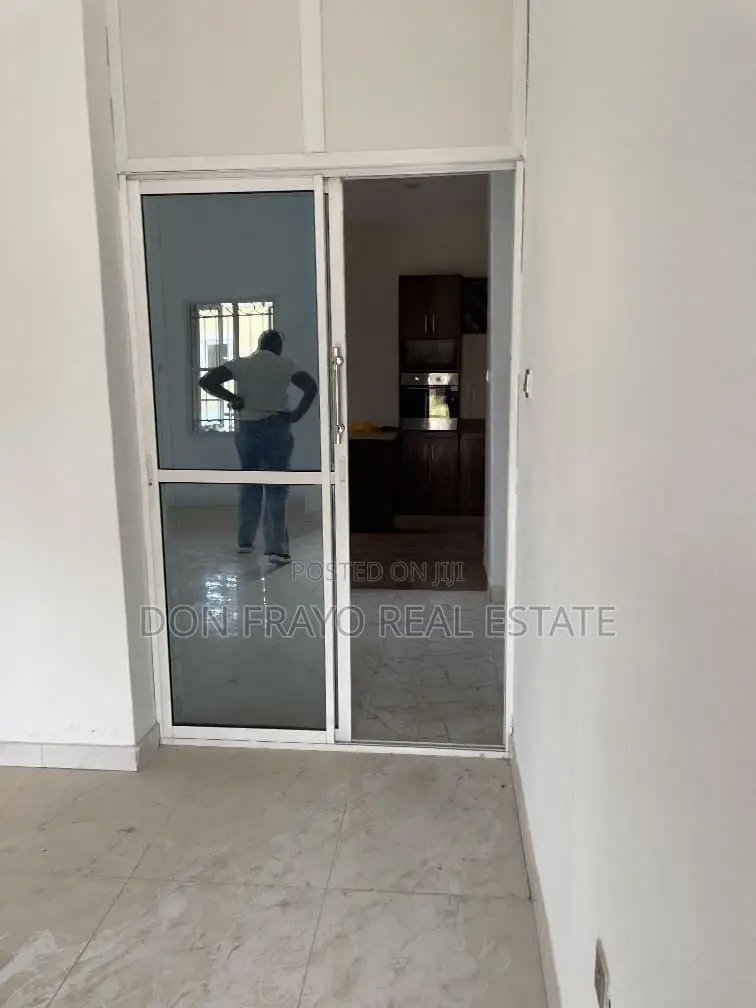 4bdrm Duplex in Kolapo Ishola Gra, Akobo for sale