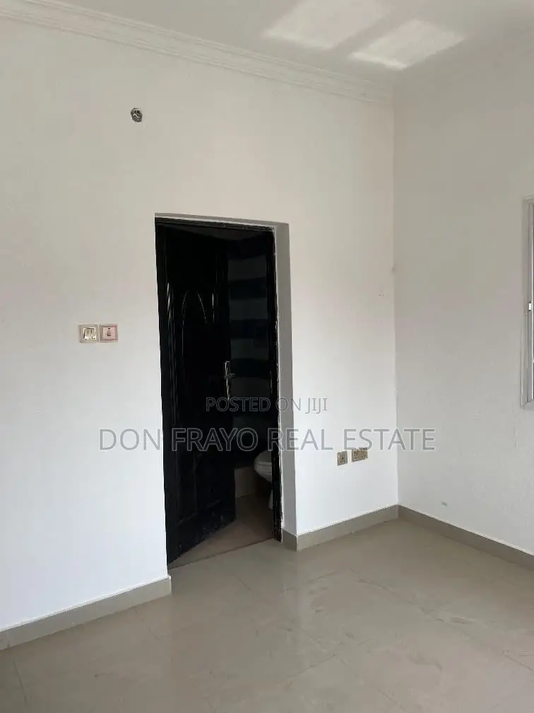 4bdrm Duplex in Kolapo Ishola Gra, Akobo for sale