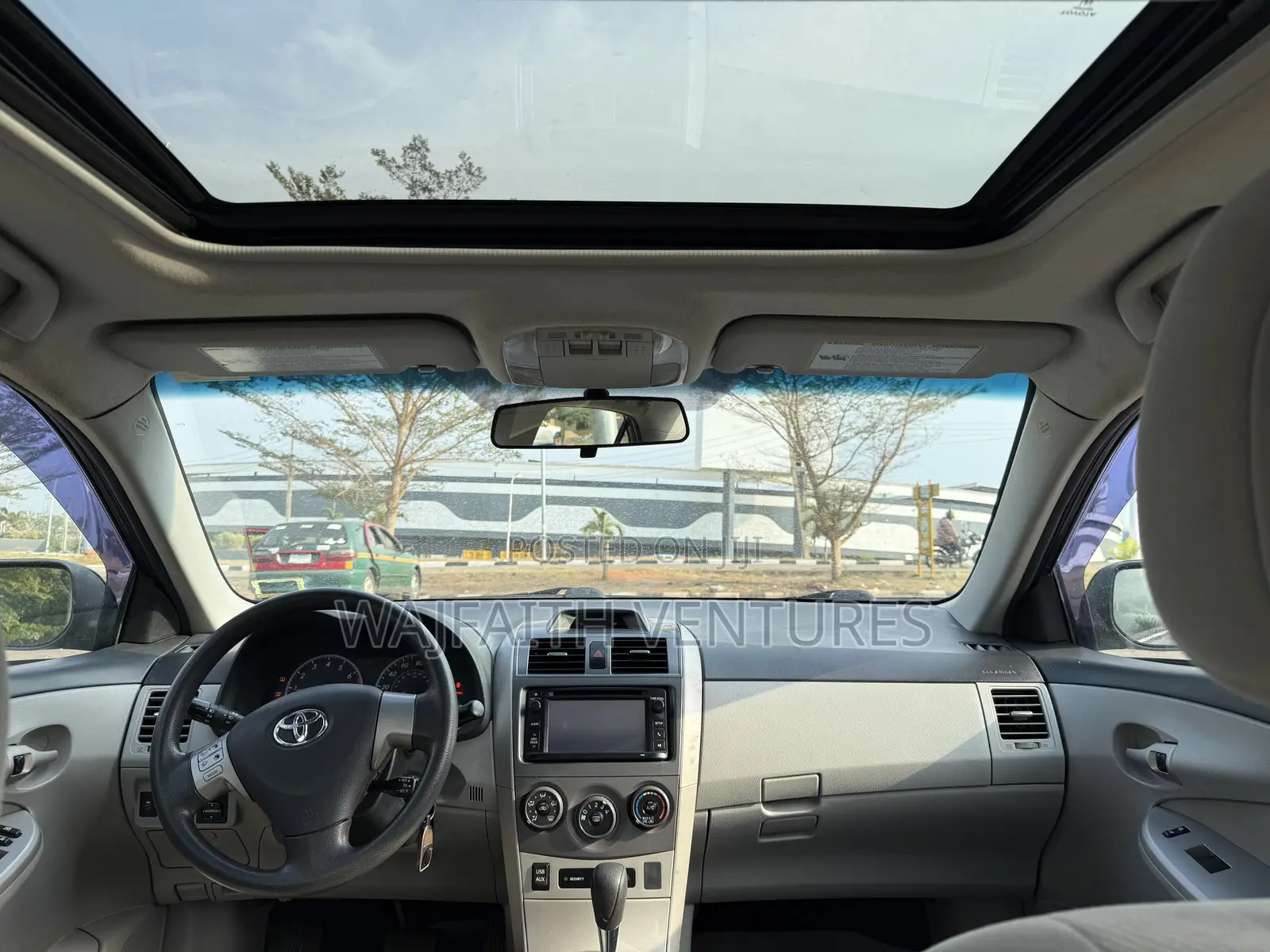Toyota Corolla LE Special Edition 4dr Sedan (1.8L 4cyl 4A) 2013 Gray