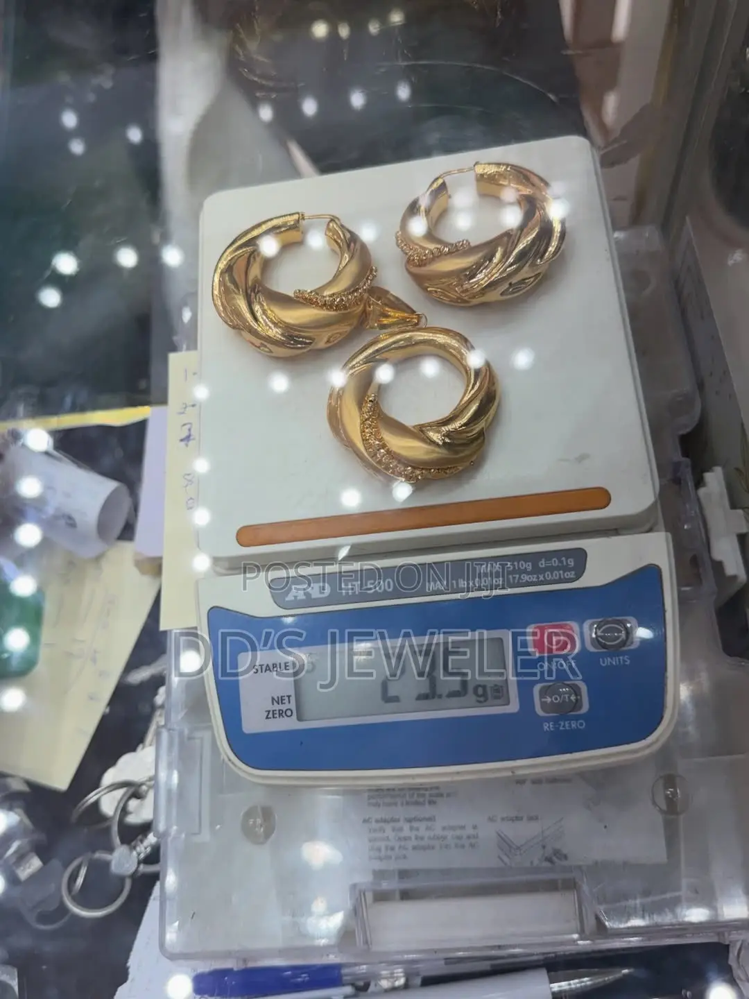 18 Karat Gold Womens Set .