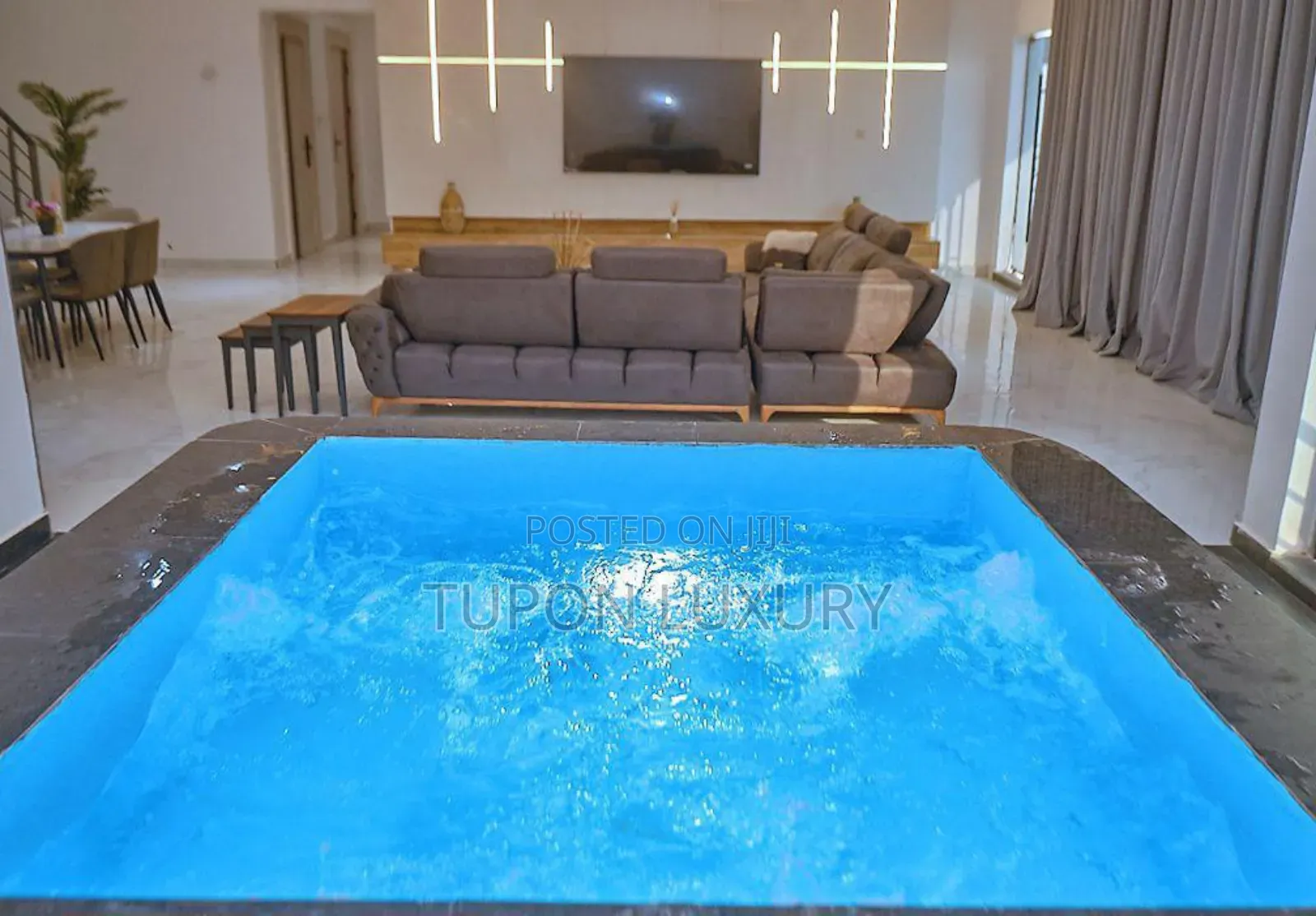 5bedroom Beach House With Indoor and Outdoor Pool