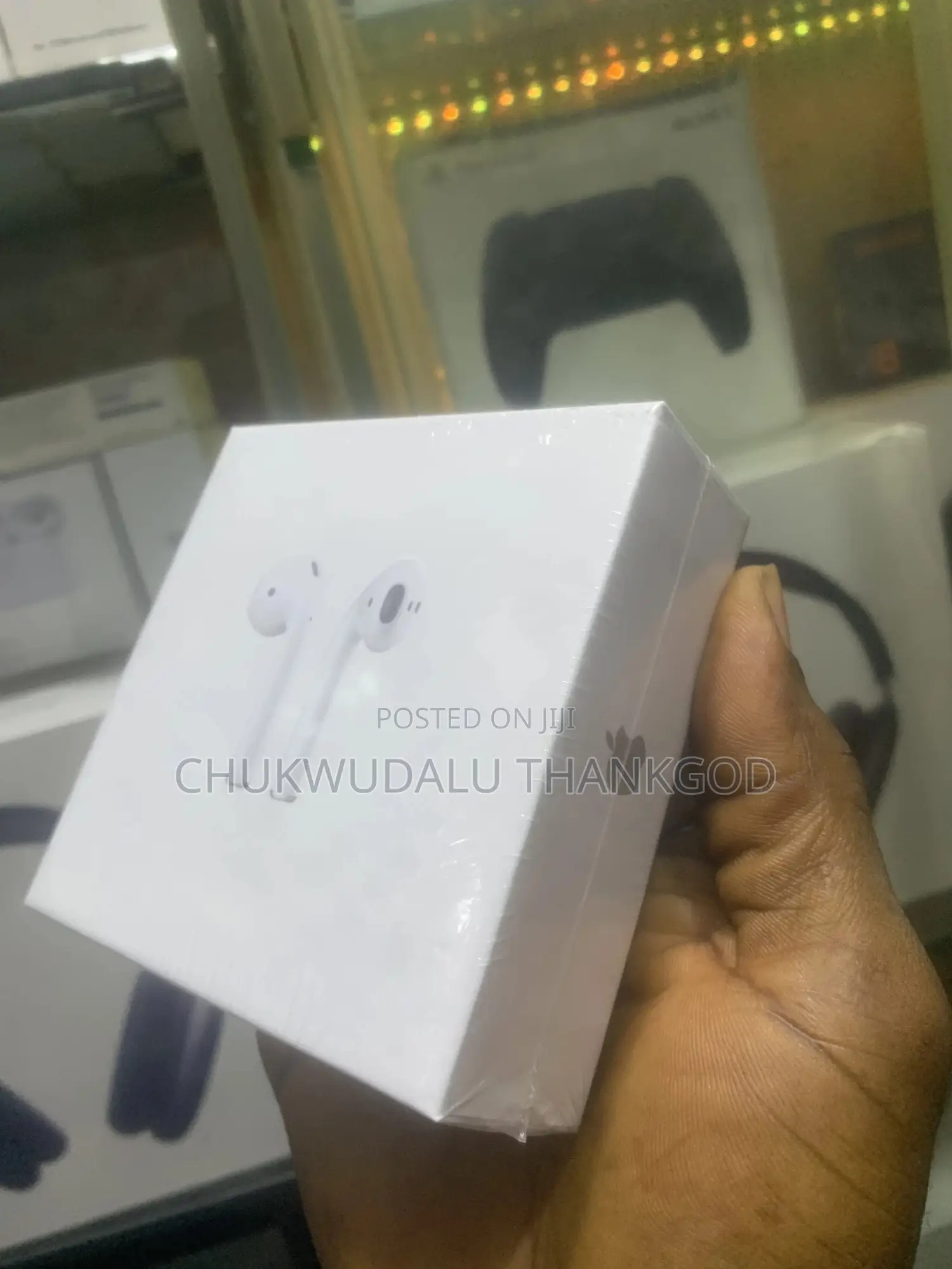 Apple Airpods2 Are Wireless Earbuds