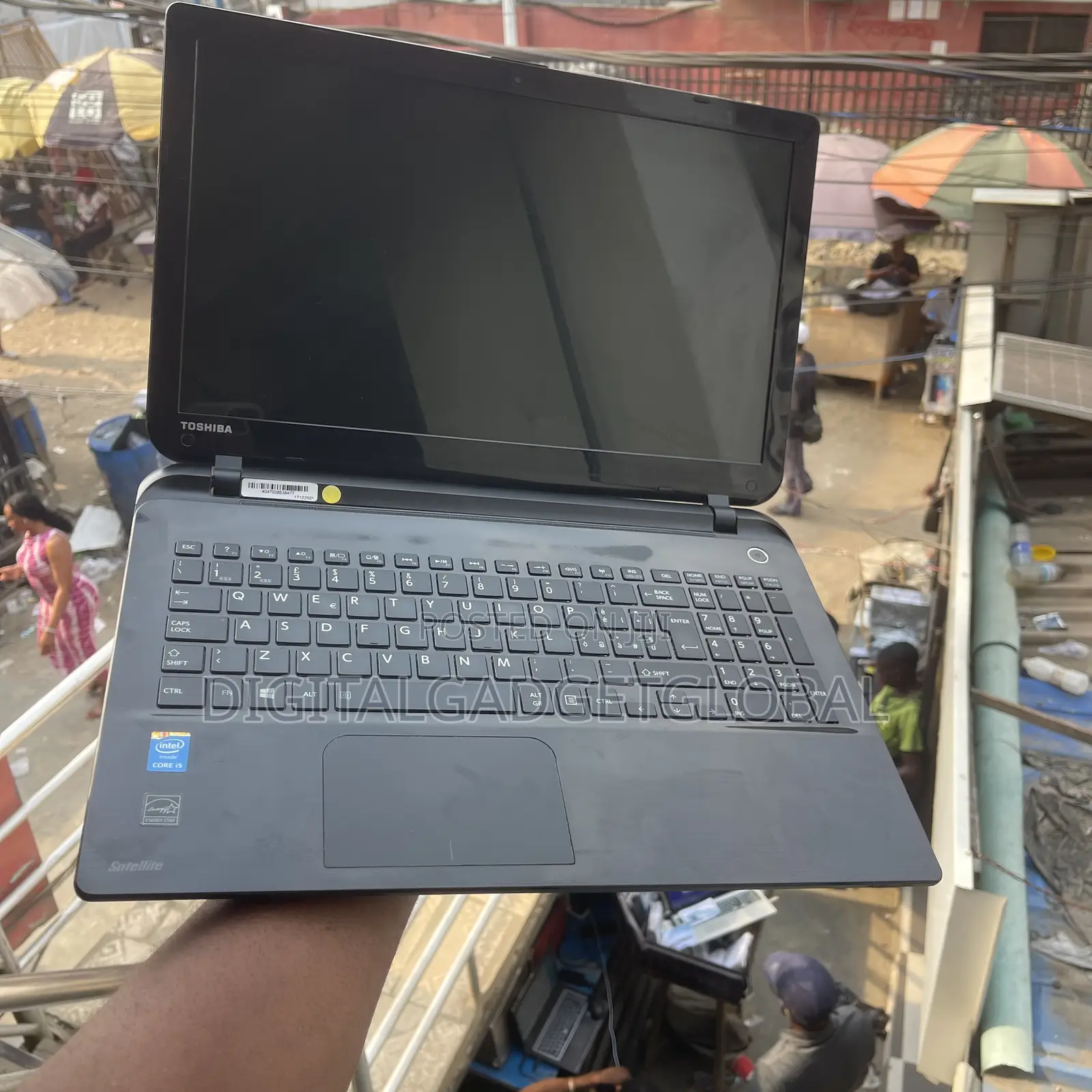 Laptop Toshiba Satellite L50 8GB Intel Core i5 HDD+SSD 500GB
