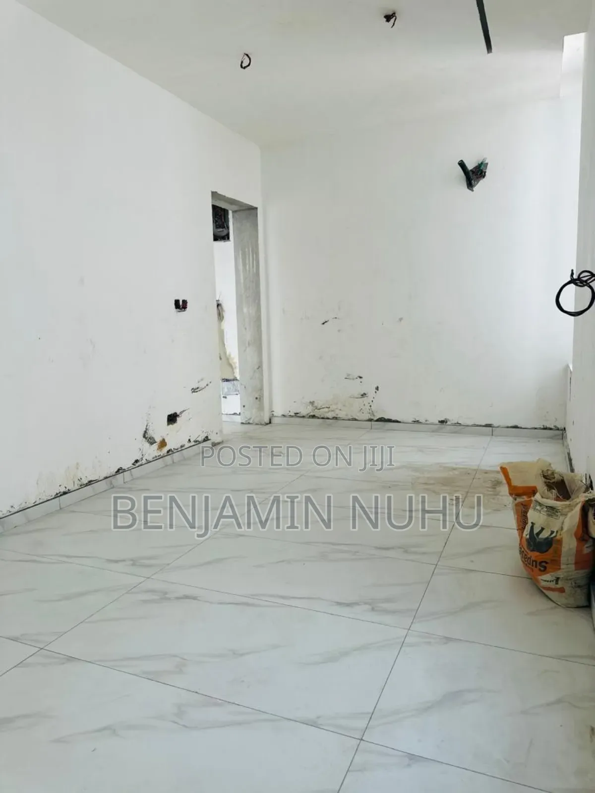 2bdrm Block of Flats in Lekki Right for sale