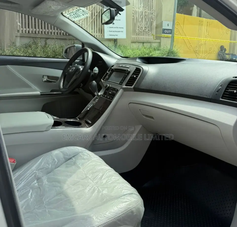Toyota Venza XLE 2013 White