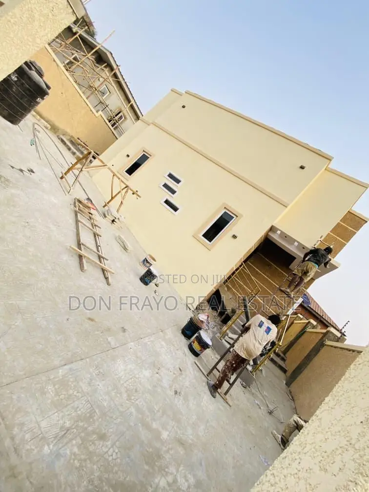 3bdrm Bungalow in Eleyele/Ologuneru Rd for sale