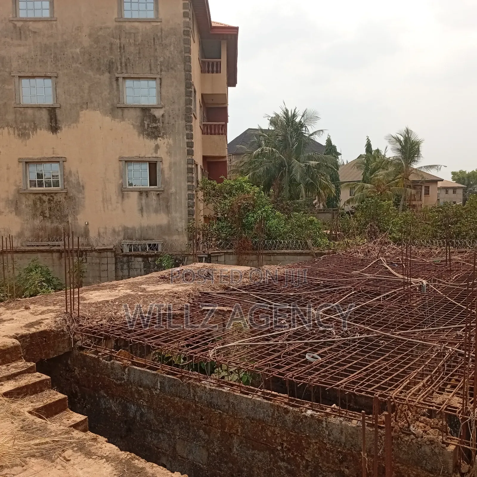A Plot of Land With Incompleted Building