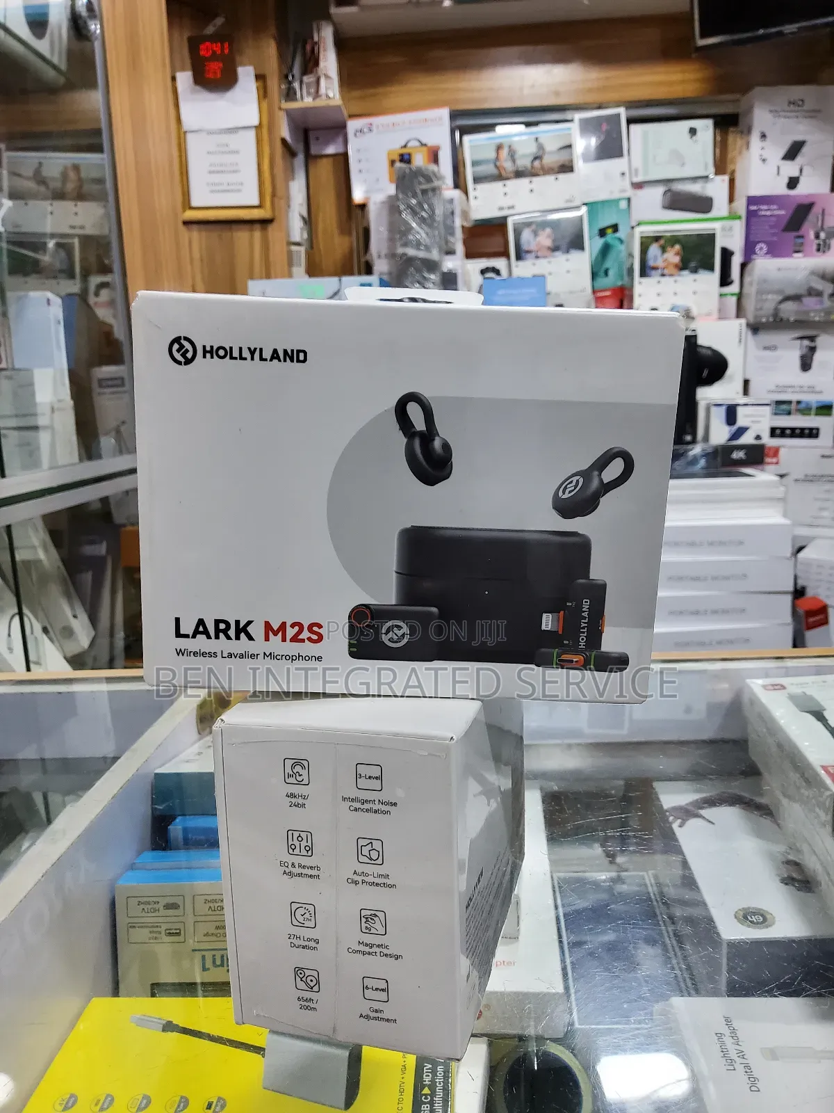 Lark M2s
Wireless Lavalier Microphone