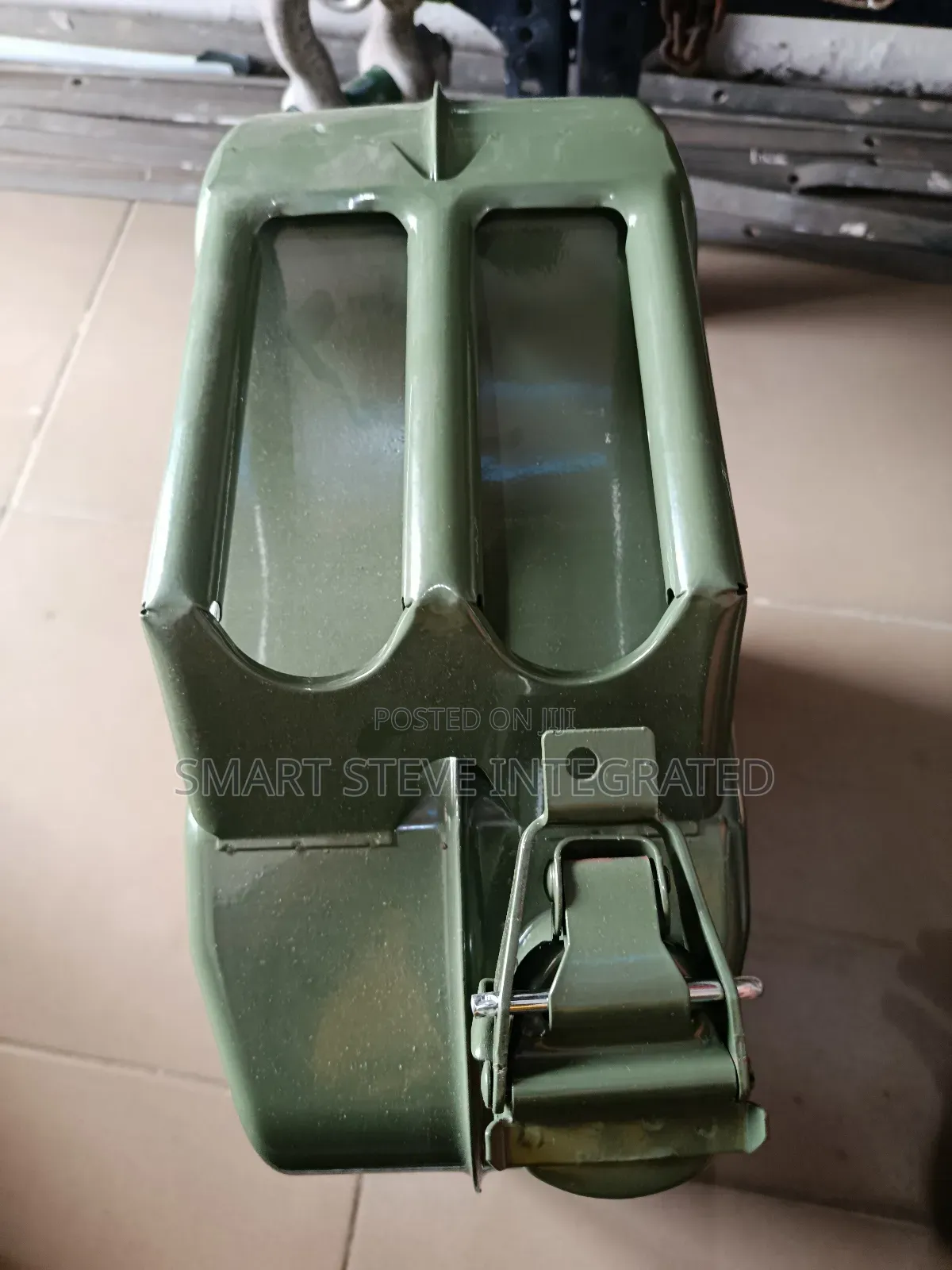 20-Liter Metal Jerry (Army Jerry Can)