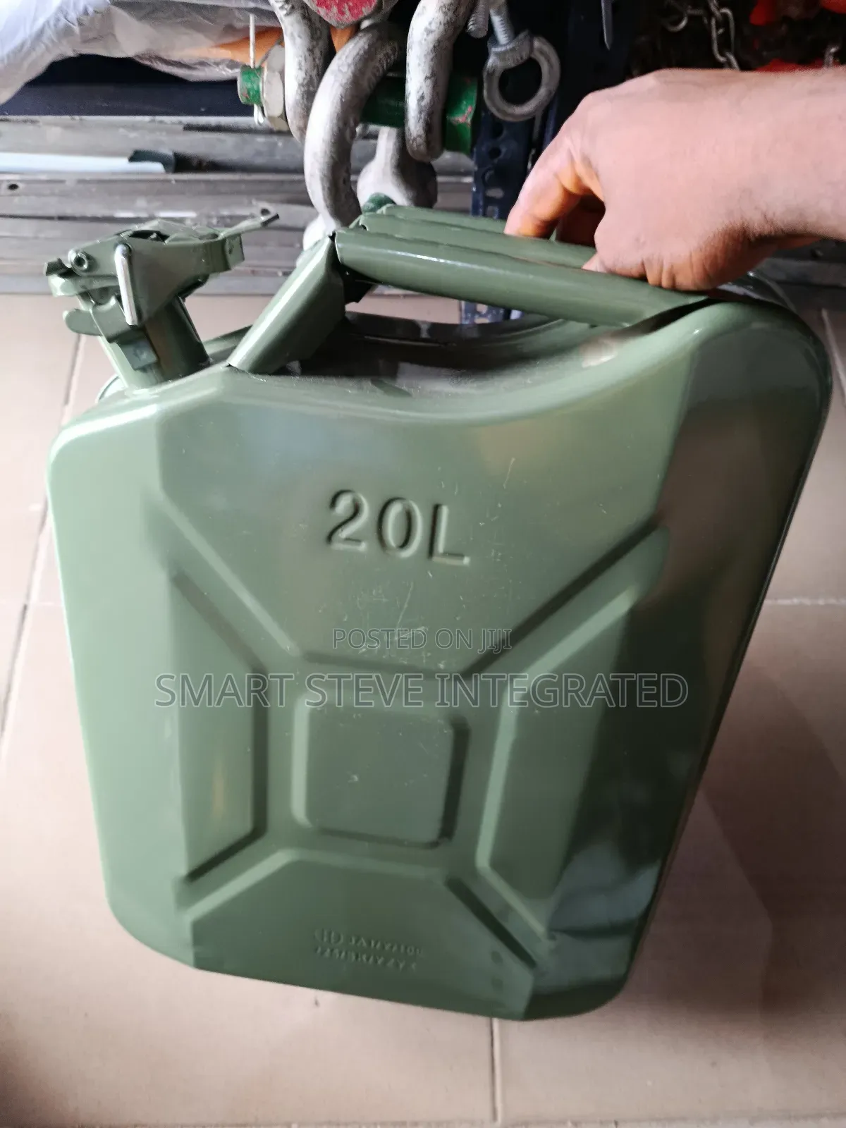 20-Liter Metal Jerry (Army Jerry Can)