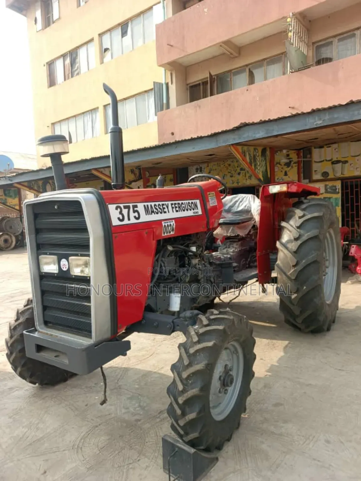 Mf 375 Tractor 0024