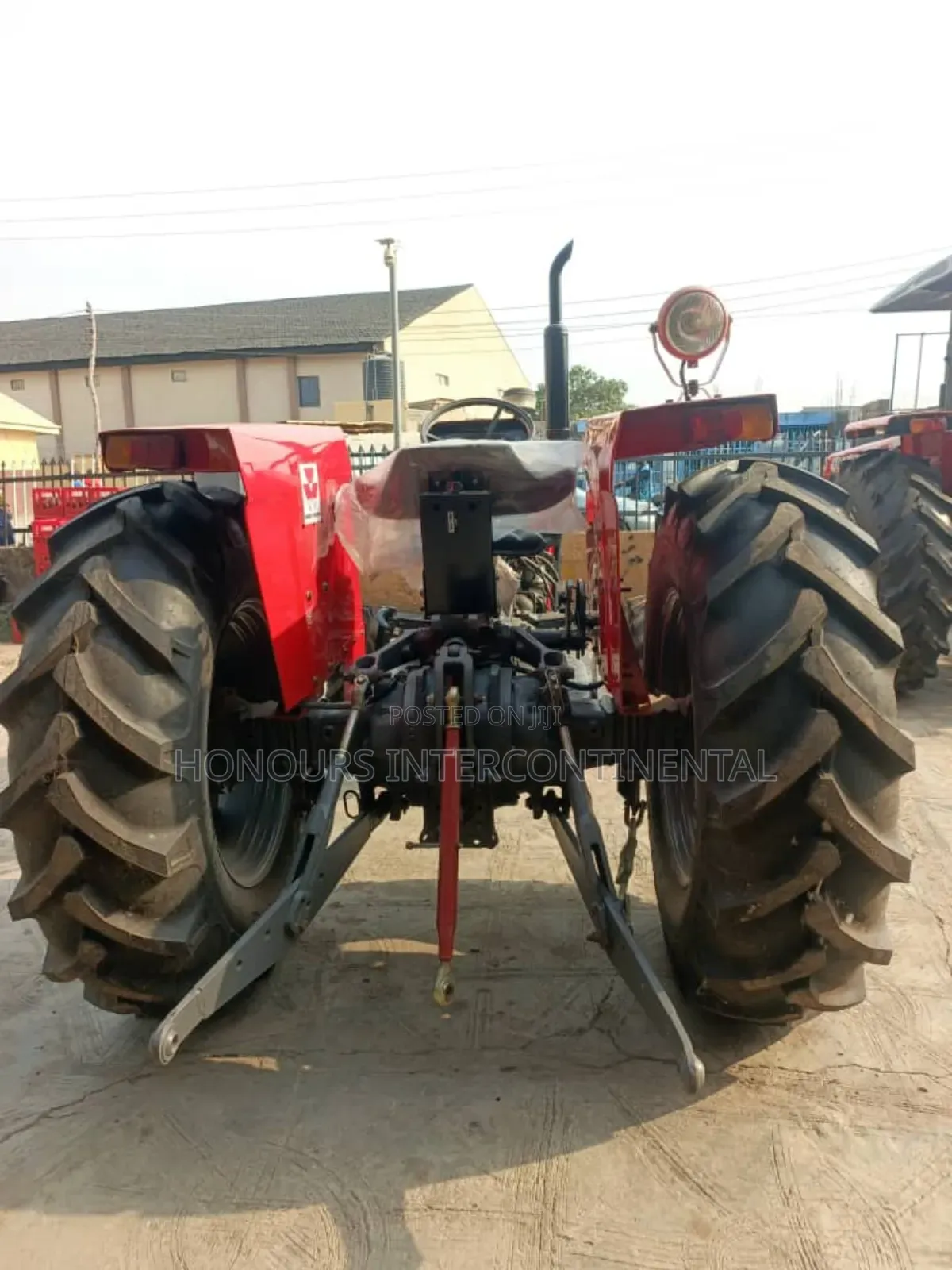 Mf 375 Tractor 0024